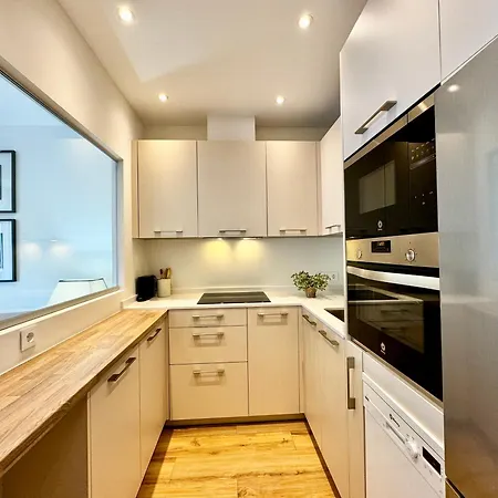 Ricardo Soriano 45 Center With Pool - Eaw Homes Apartment *